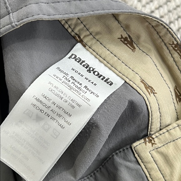 Patagonia Men's Swim Shorts in Gray with Blue Accents (flawed) - Picture 3 of 7